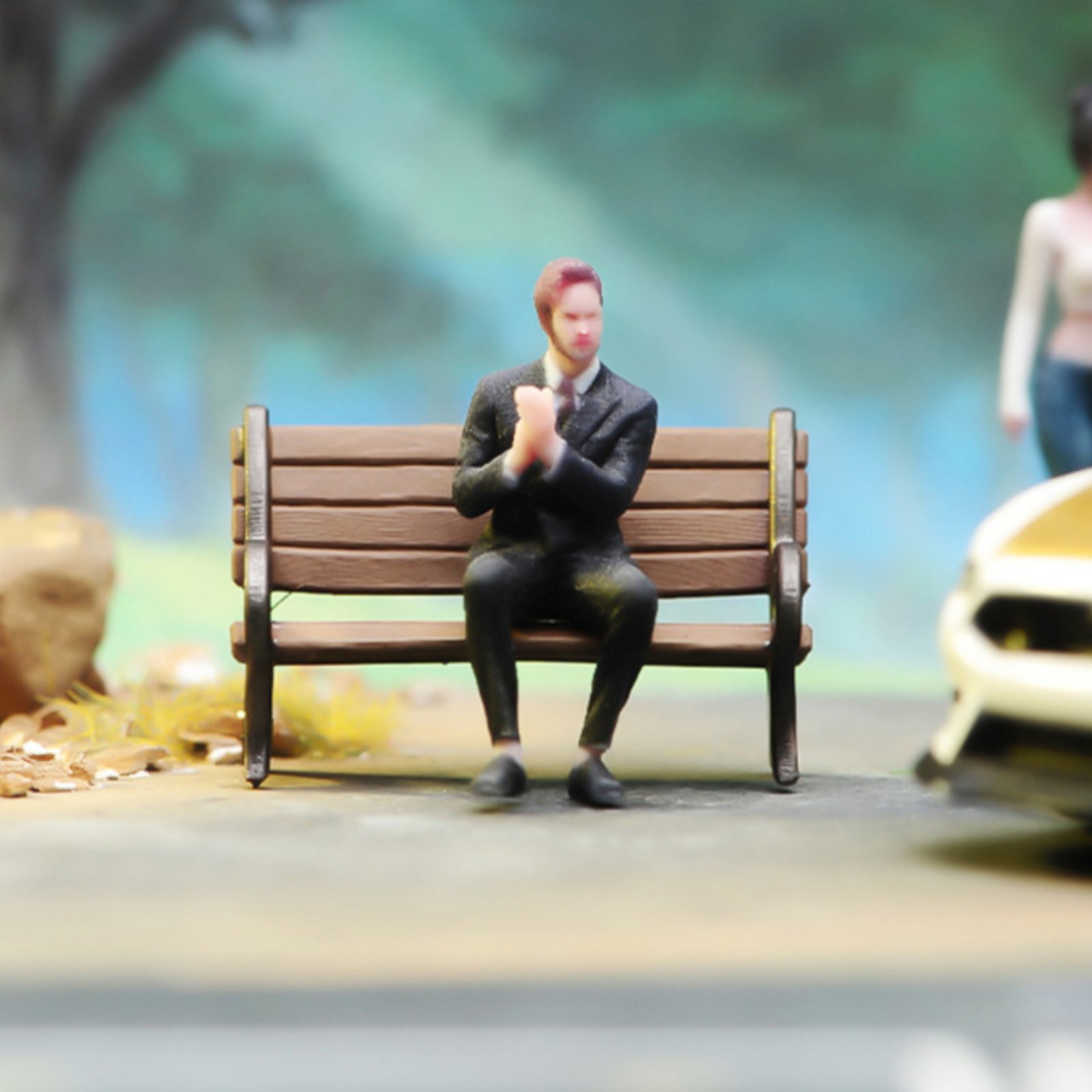 1:64 Scale Sitting Man Figure  - مراجعة Men'S Accessories With Suits وسعره