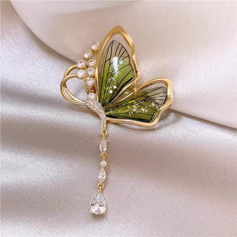 Delicate Butterfly Brooch for  - مراجعة Men'S Accessories Trends 2025 وسعره